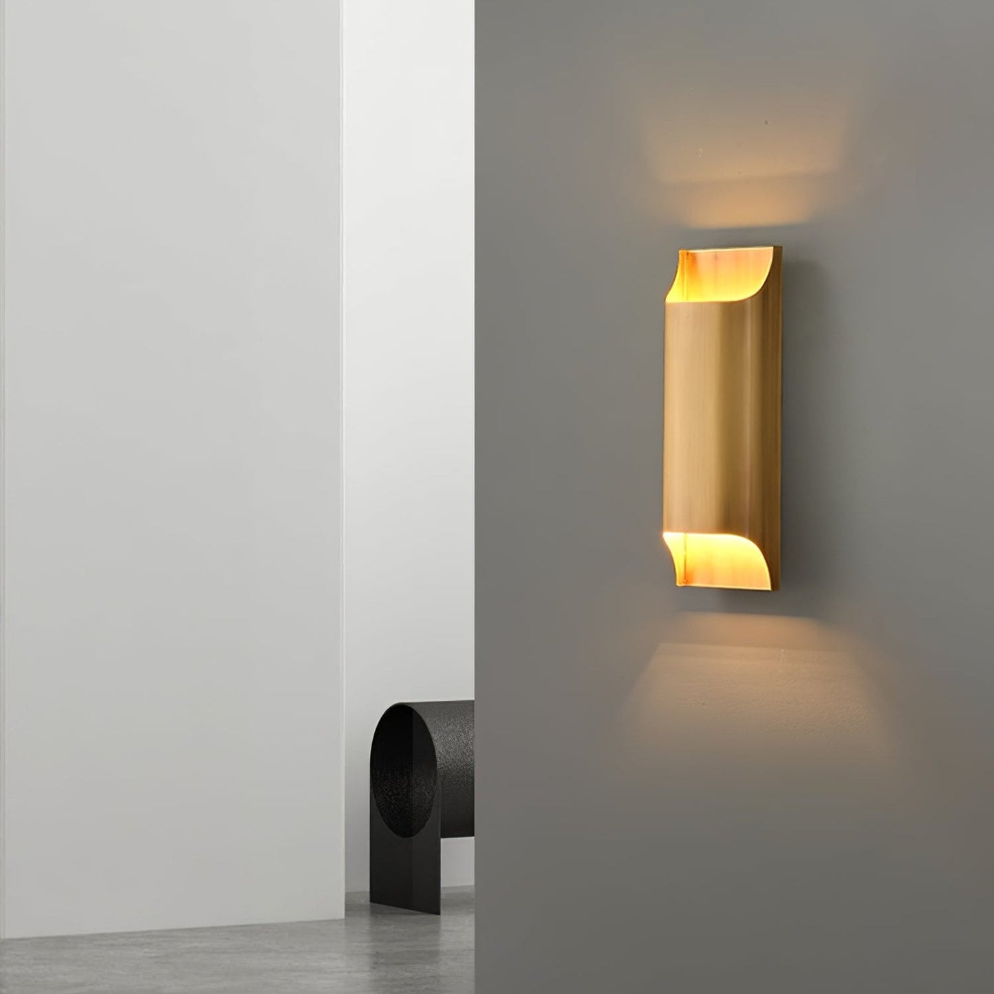 Brass Wall Lamp With Vintage Finish And Oil Coating NALANI