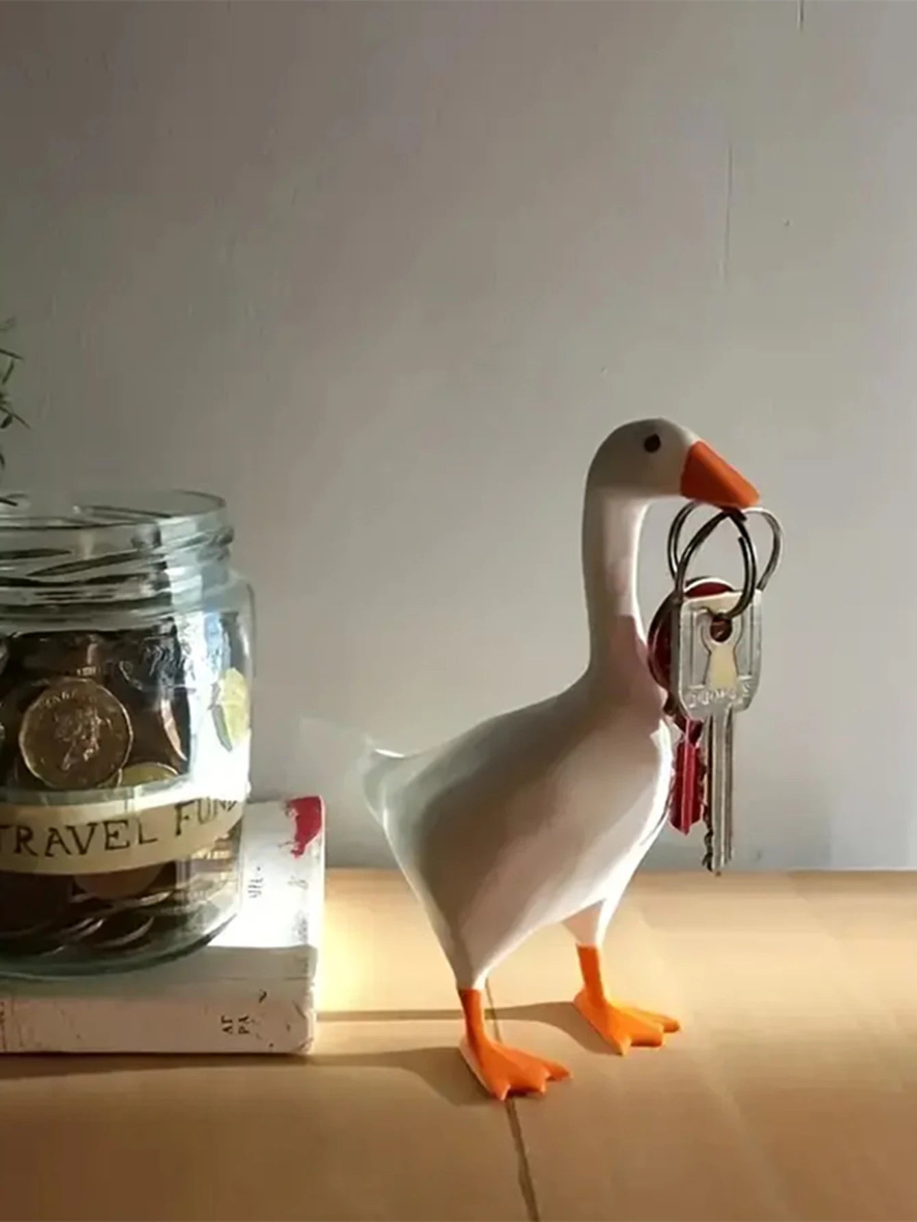 Magnetic Goose Keychain Home Decoration Resin Duck Sculpture for Desk NaLani