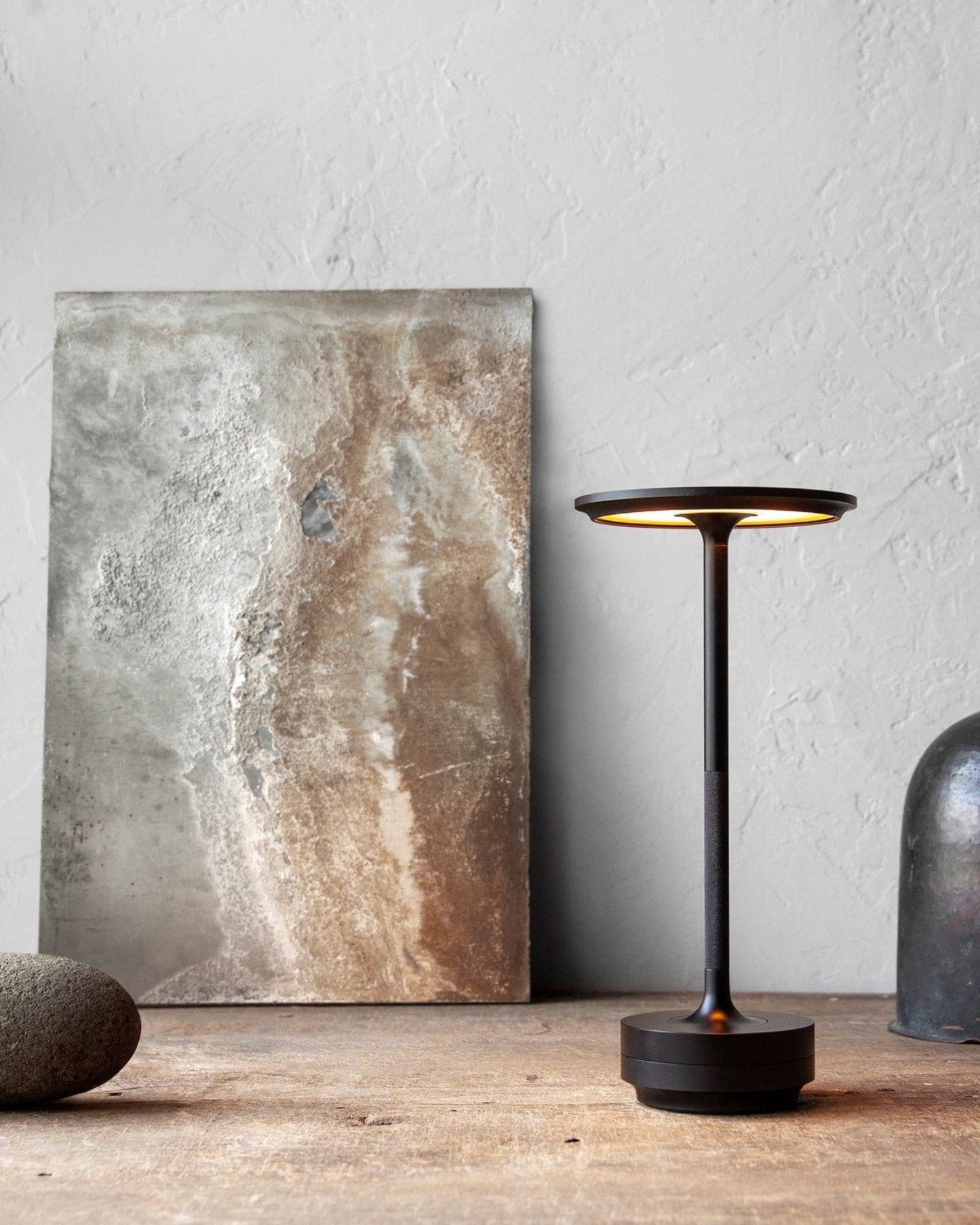 Cordless NordicLight table lamp | Dimmable and USB rechargeable NALANI