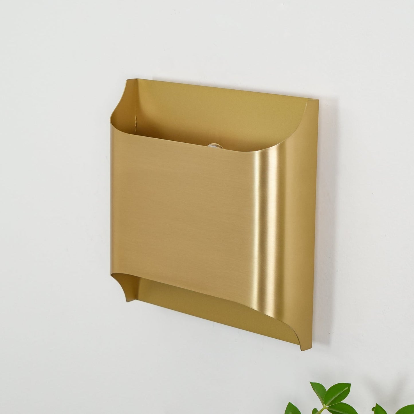 Brass Wall Lamp With Vintage Finish And Oil Coating NALANI