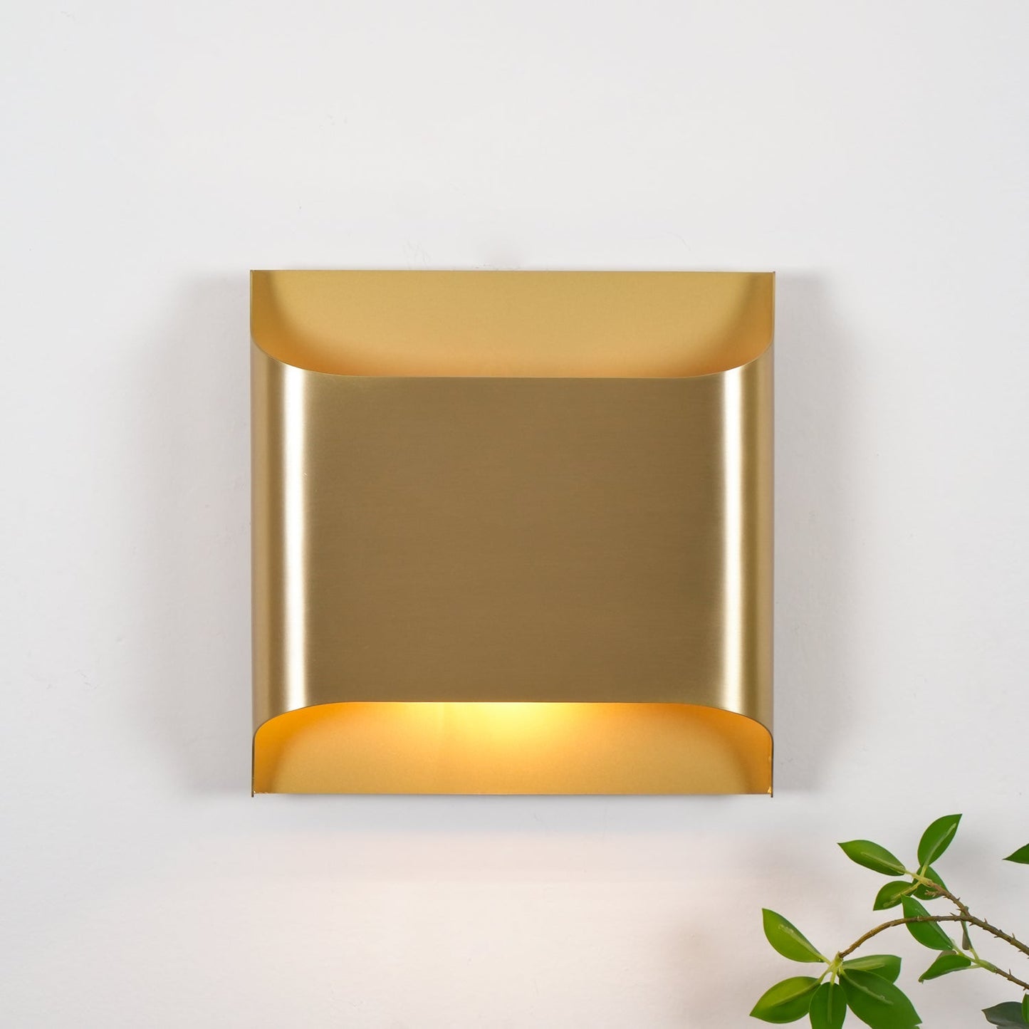Brass Wall Lamp With Vintage Finish And Oil Coating NALANI