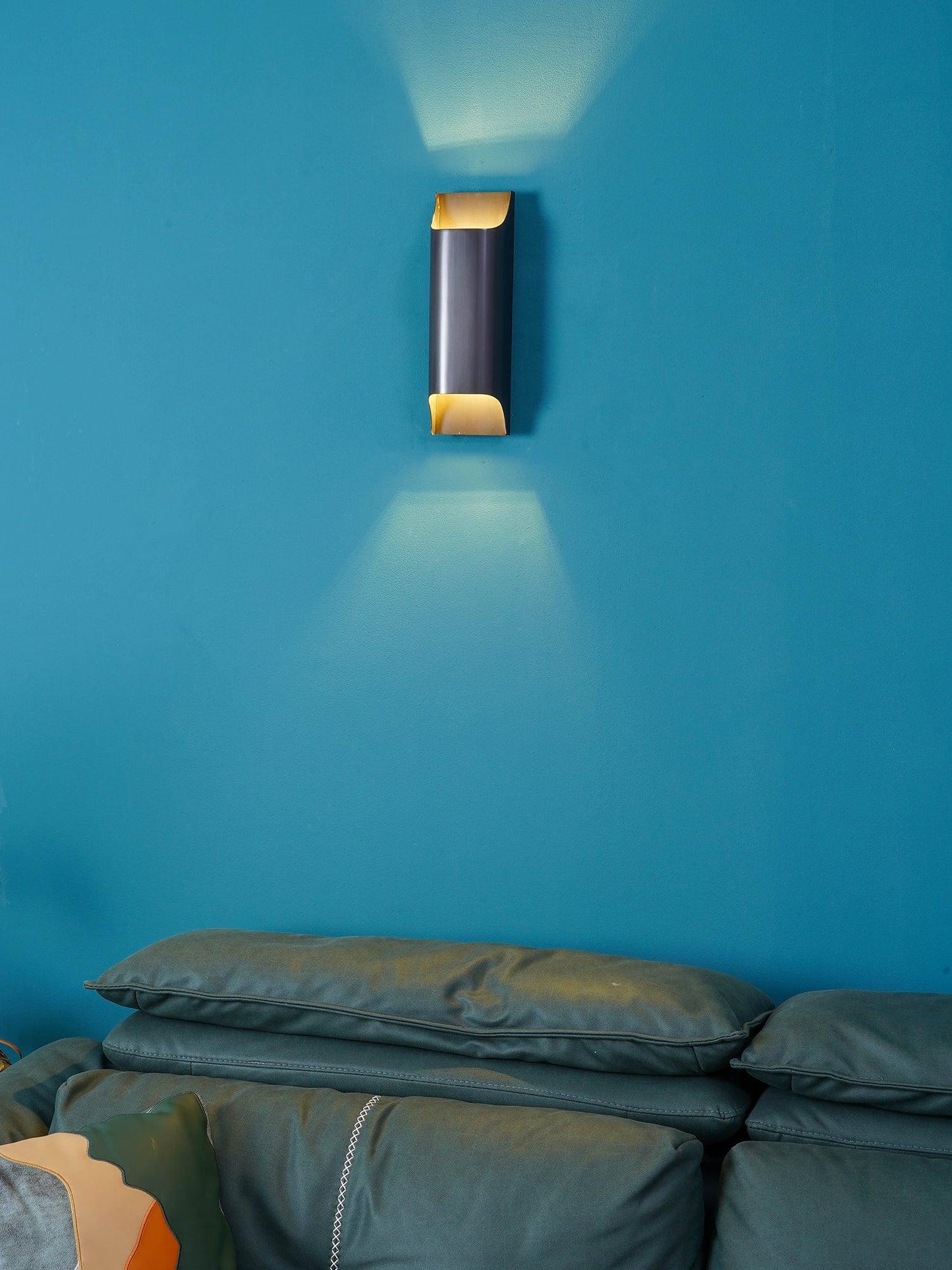 Brass Wall Lamp With Vintage Finish And Oil Coating NALANI