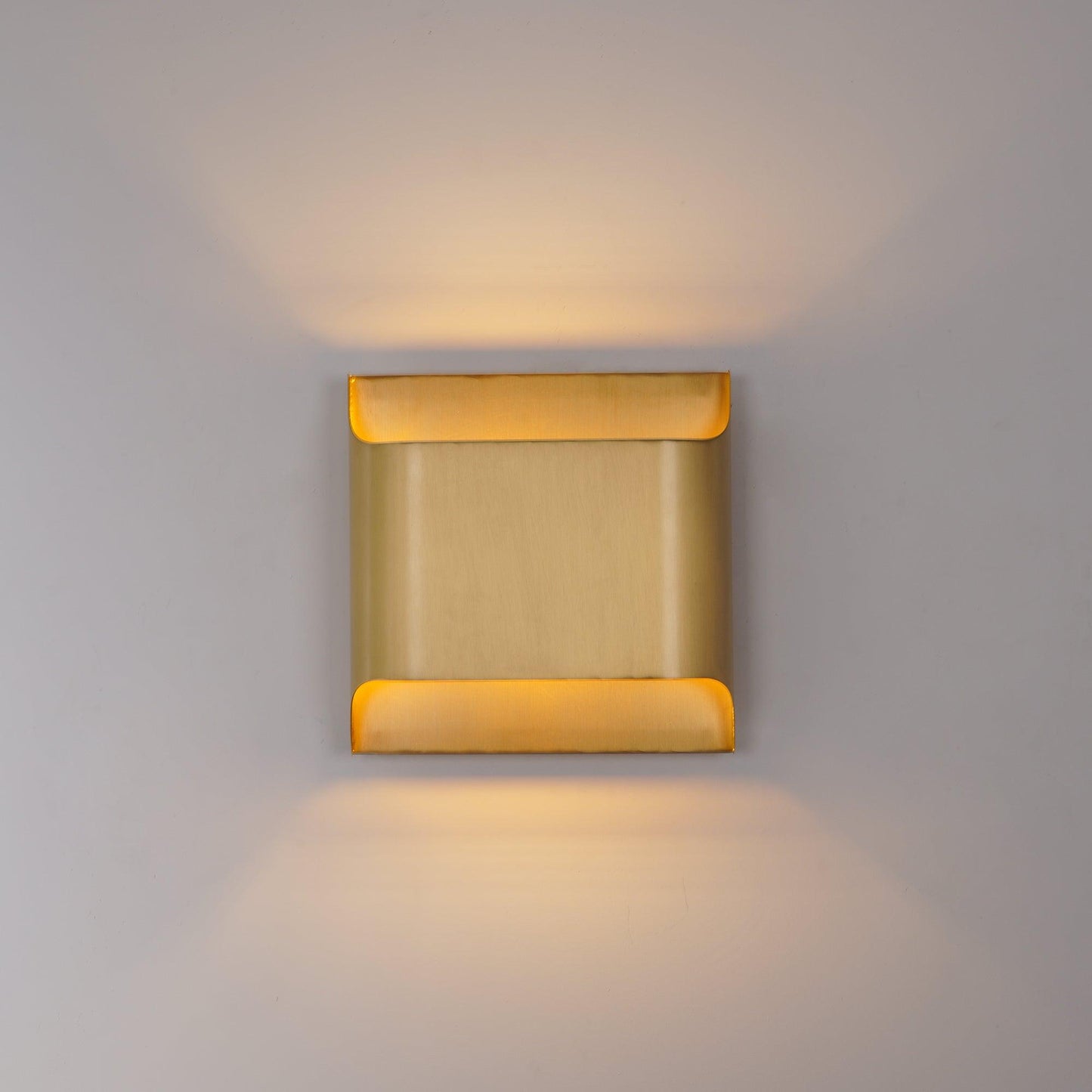 Brass Wall Lamp With Vintage Finish And Oil Coating NALANI