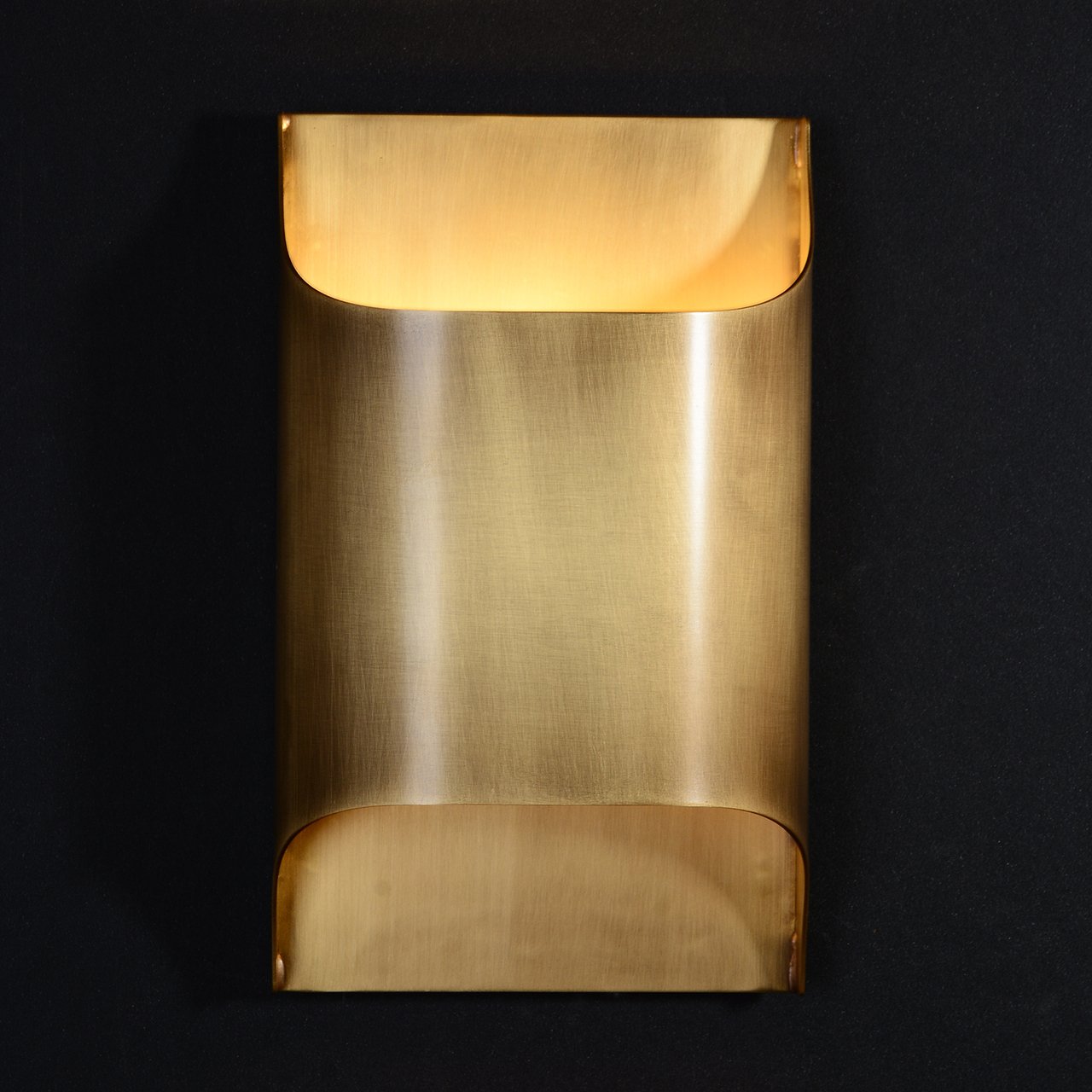 Brass Wall Lamp With Vintage Finish And Oil Coating NALANI