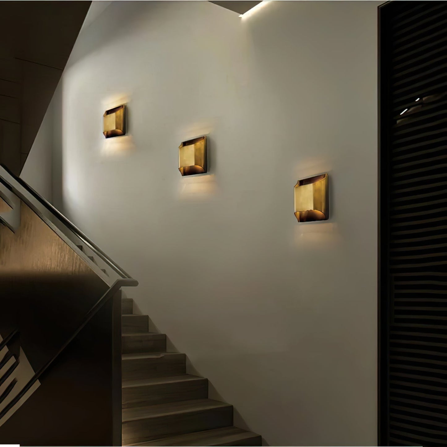 Brass Wall Lamp With Vintage Finish And Oil Coating NALANI