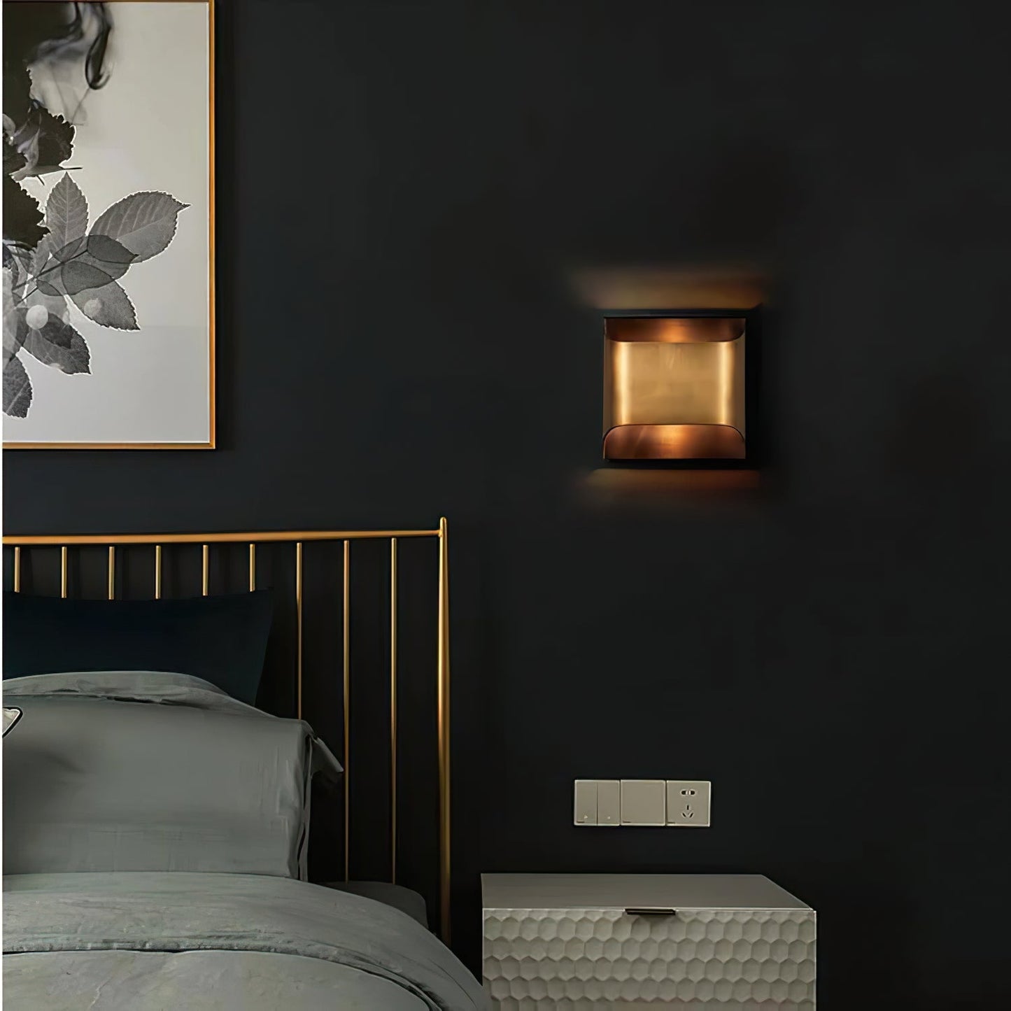 Brass Wall Lamp With Vintage Finish And Oil Coating NALANI