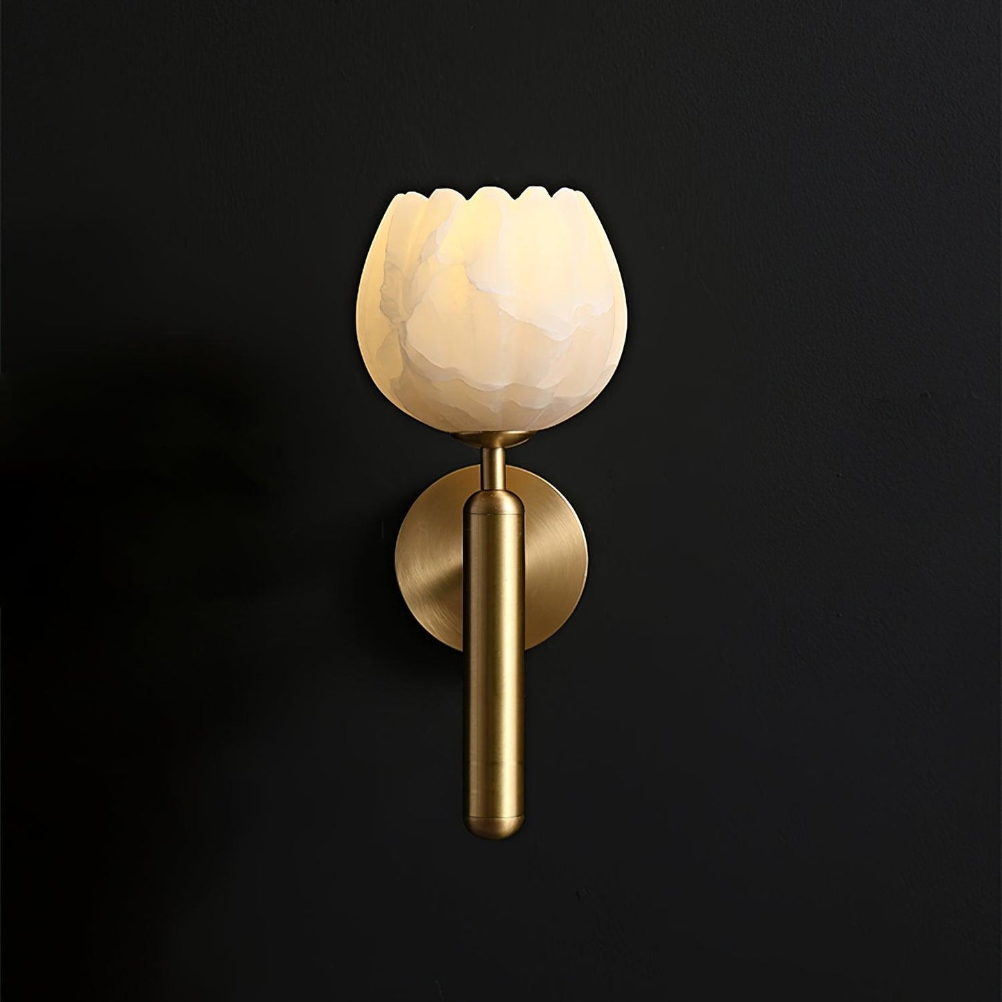 Brass Wall Sconce With Alabaster Flower Accents Design ∅ 5.1″ x H 12.2″ Dia 13cm x H 31cm Brass NALANI