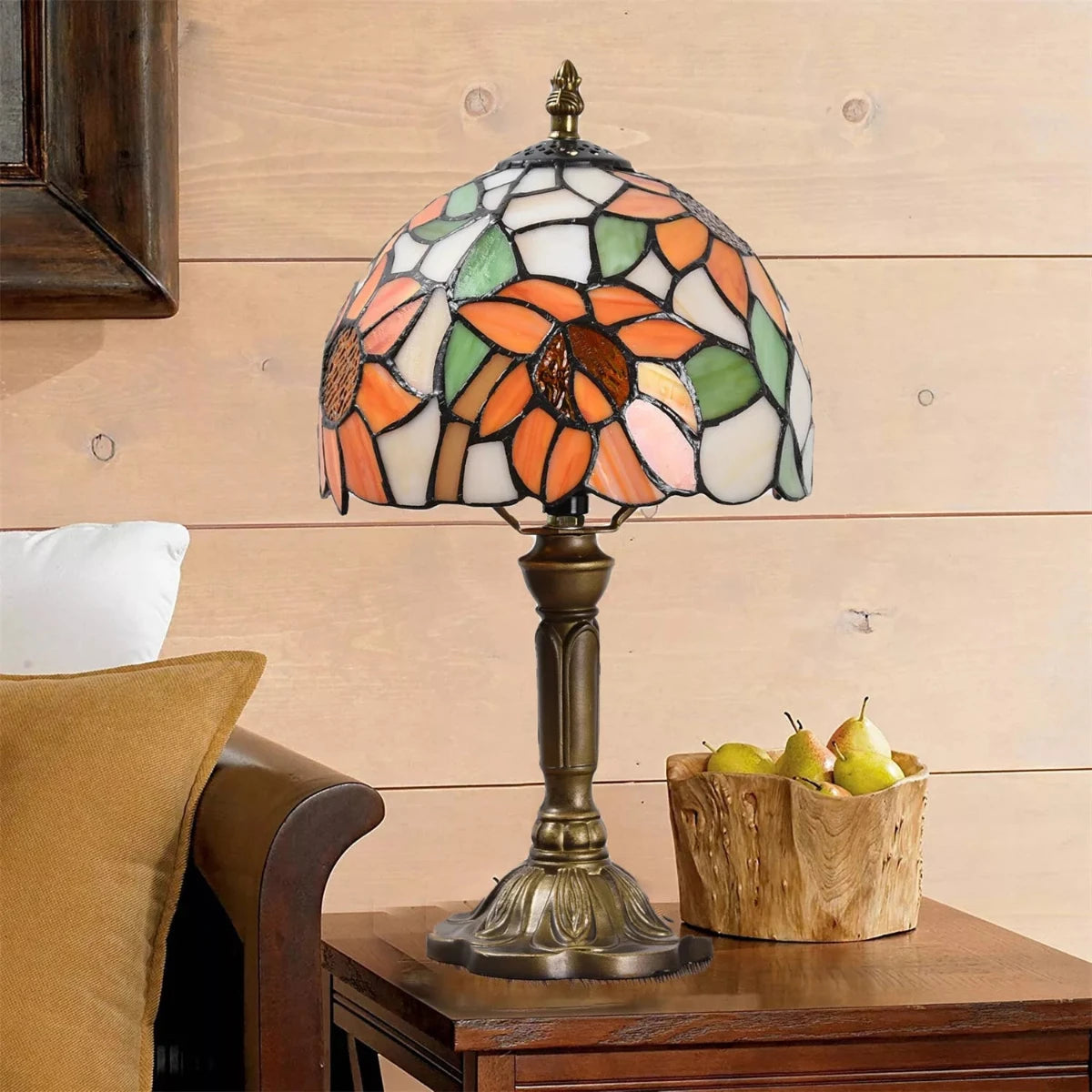 Antique Stained Glass Lamp for Timeless Elegance and Warm Glow NaLani