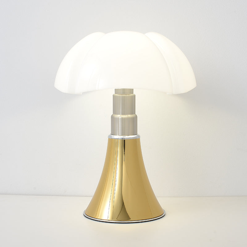 Elegant Classic Lighting Lamp with Energy Efficient LED Design Yellow gold NaLani