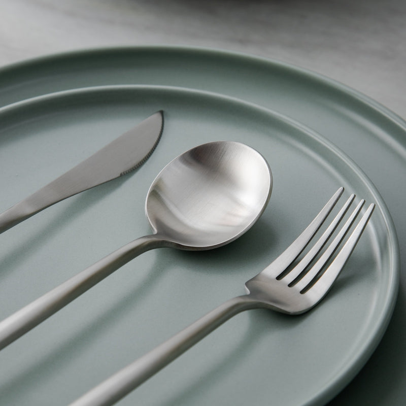Elegant Golden Minimalist Cutlery Set For Modern Dining NALANI