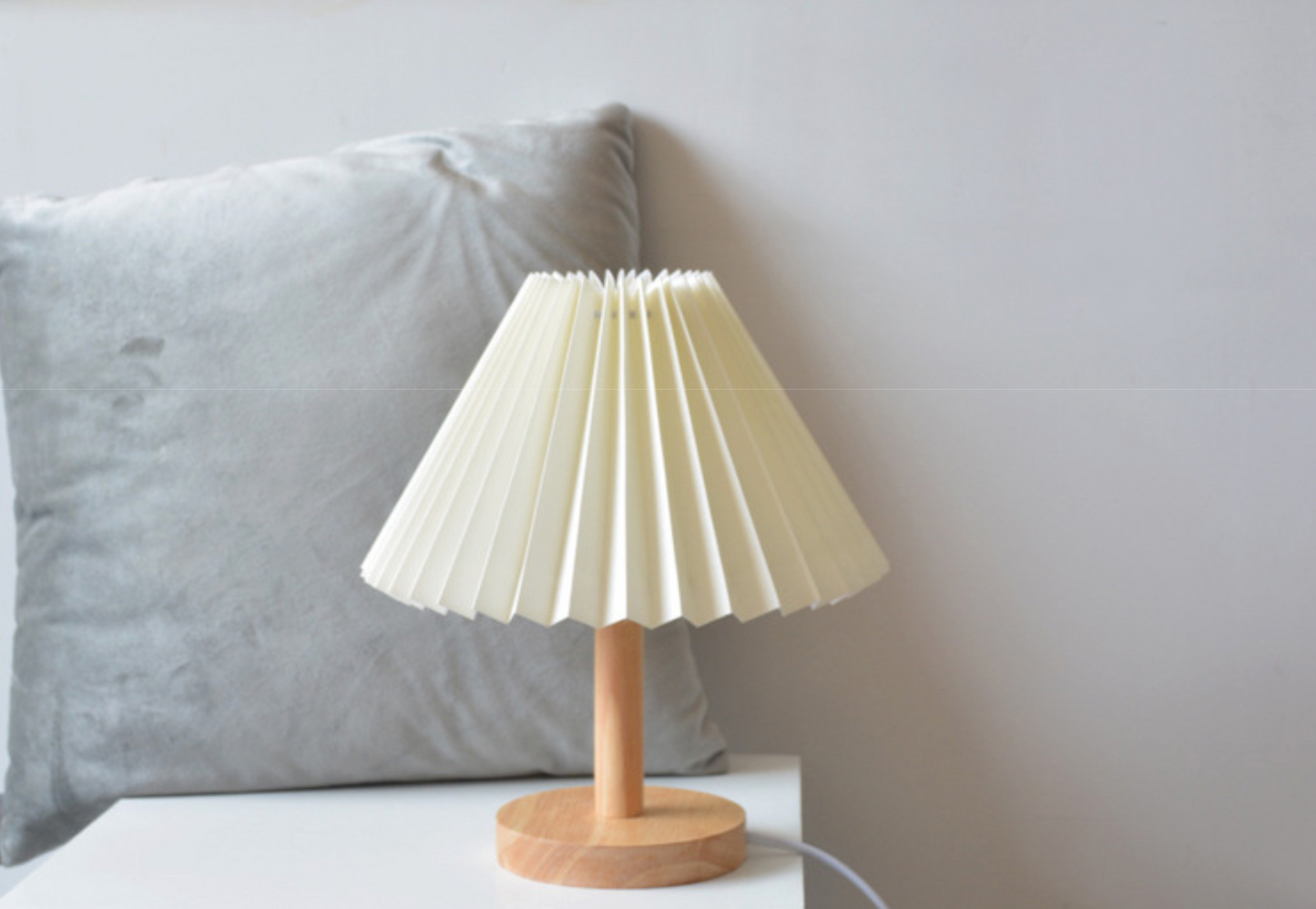 Korean Retro Pleated Table Lamp for Elegant Home Lighting NALANI