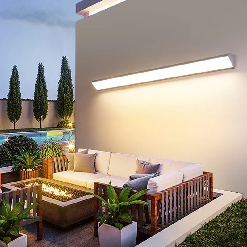 Waterproof LED Wall Light for Elegant Outdoor Ambiance Cold White NaLani