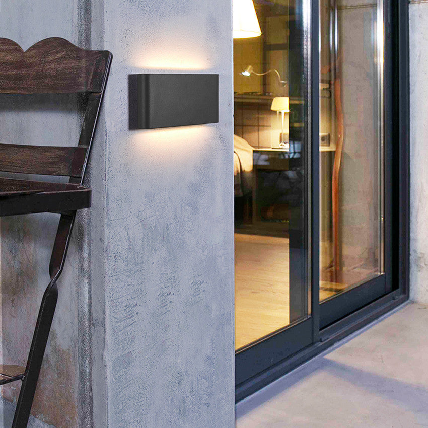Waterproof Outdoor Wall Lamp with Weather Resistant Design NaLani