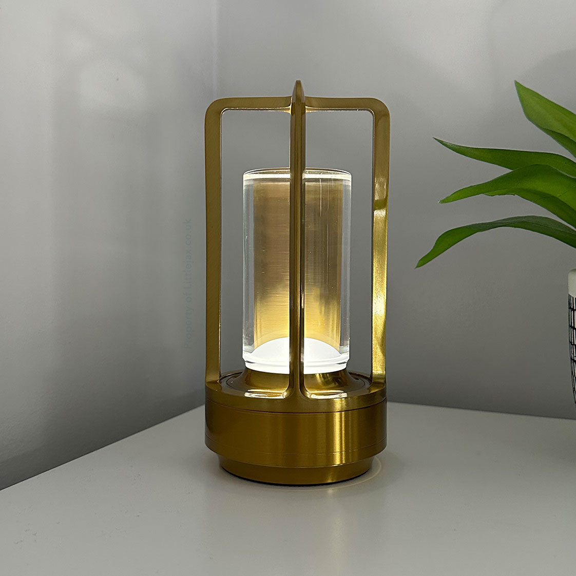 Wireless Vintage Lantern Table Lamp with Adjustable Brightness NALANI