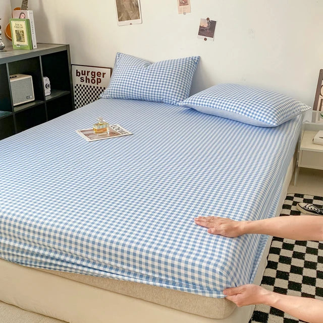 Classic Checkerboard Fitted Sheet for Minimalist Bedroom Decor NaLani