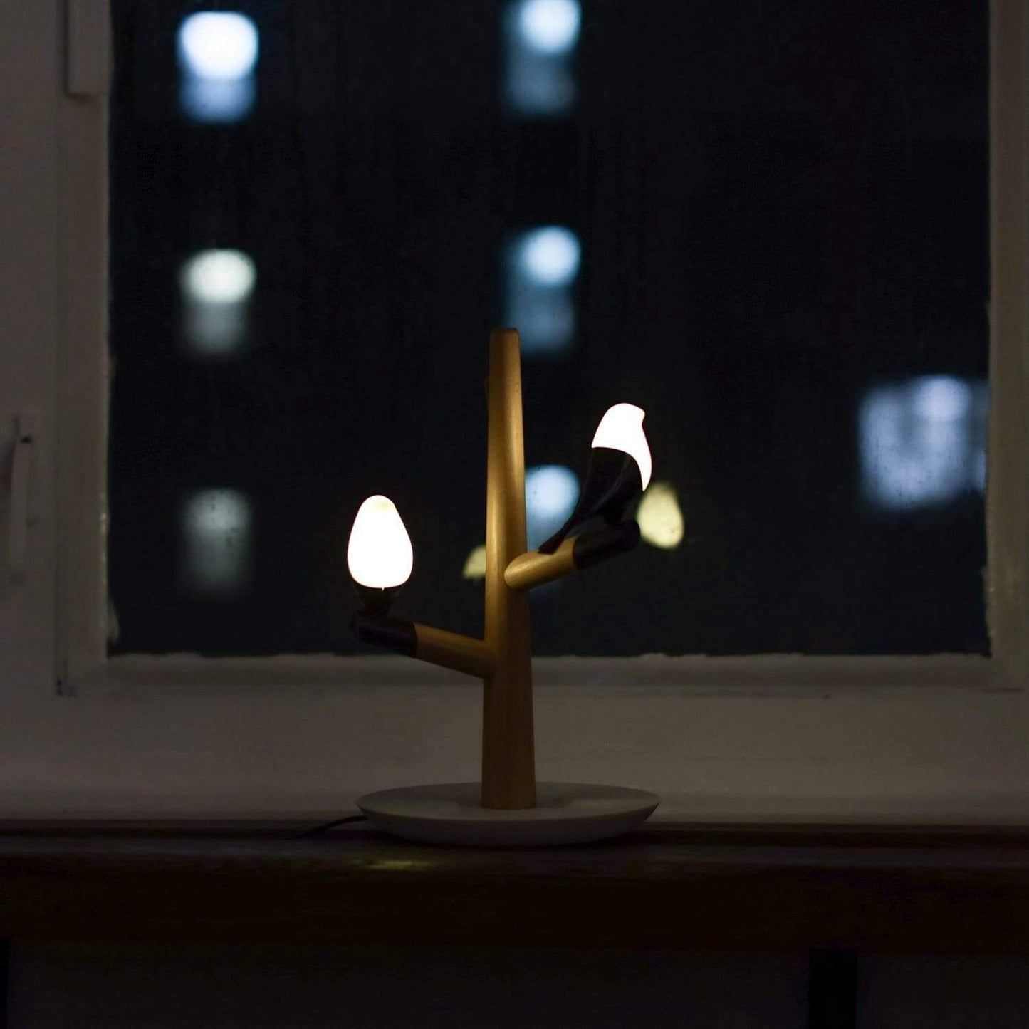 Versatile Table Lamp with Wireless Charging and Modern Design NaLani