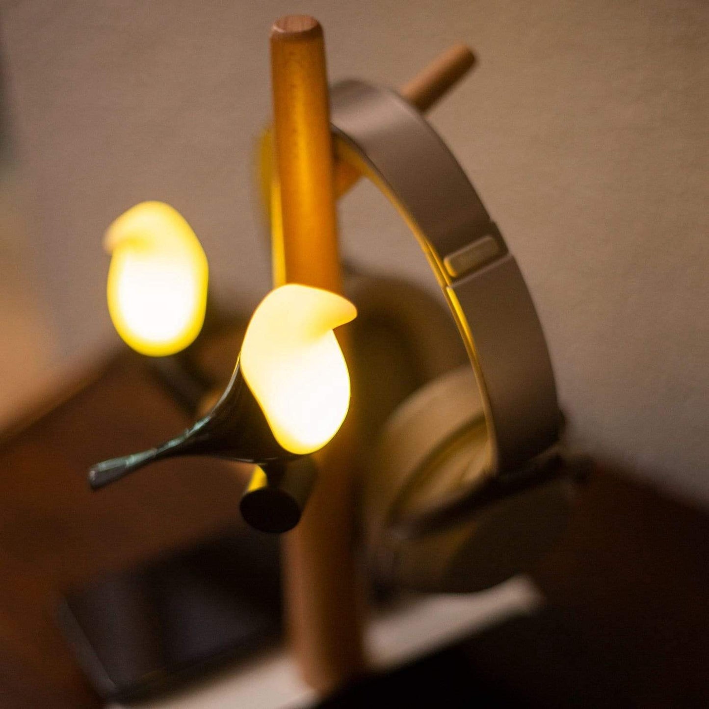 Versatile Table Lamp with Wireless Charging and Modern Design NaLani