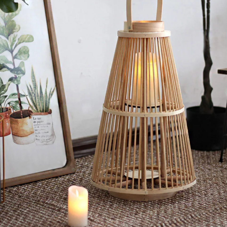 Diapole | Elegant Rotan Lantern for Cozy and Inviting Outdoor Spaces NaLani