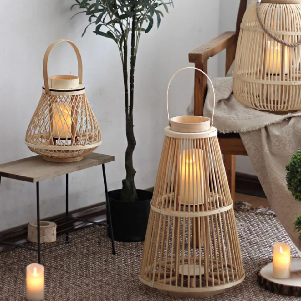 Diapole | Elegant Rotan Lantern for Cozy and Inviting Outdoor Spaces NaLani
