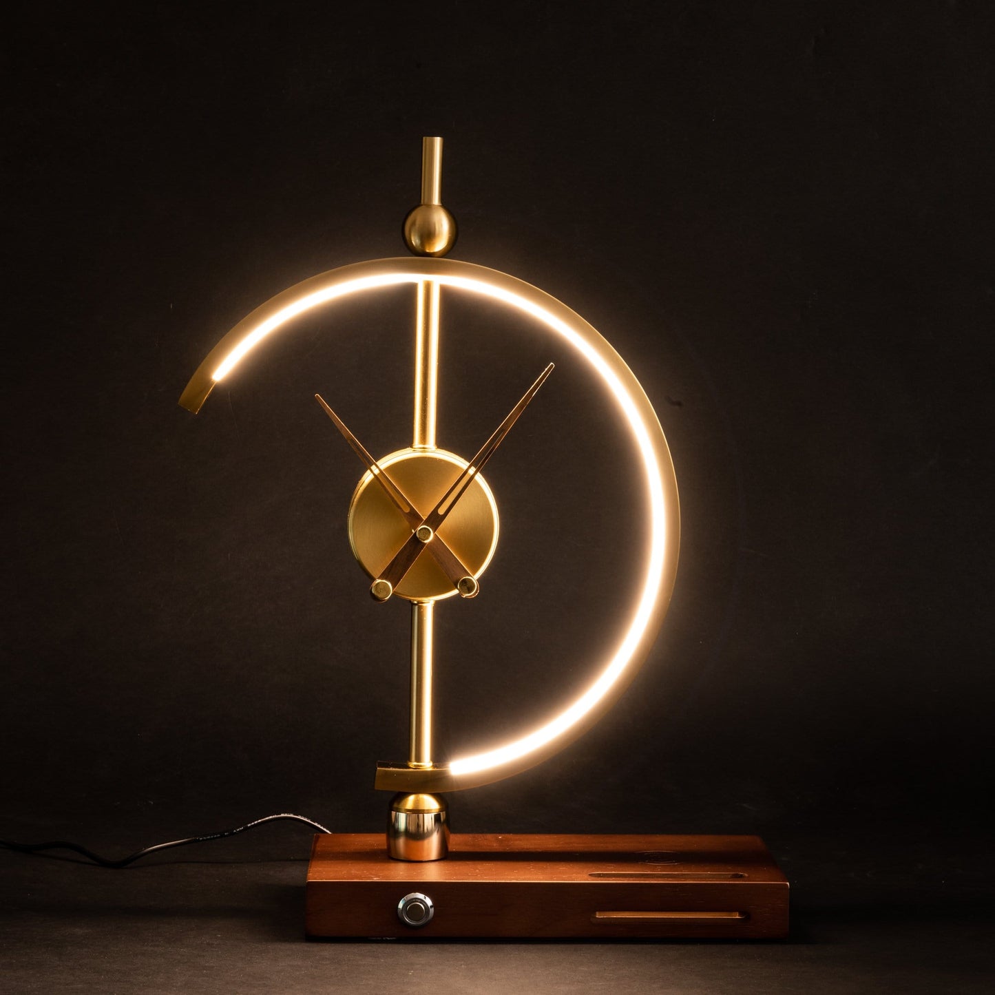 Fiorani Casa | Wireless Clock Lamp with charger NaLani