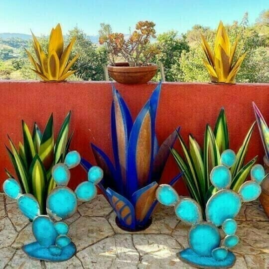 Anti-rust Metal Tequila Agave Plant NALANI
