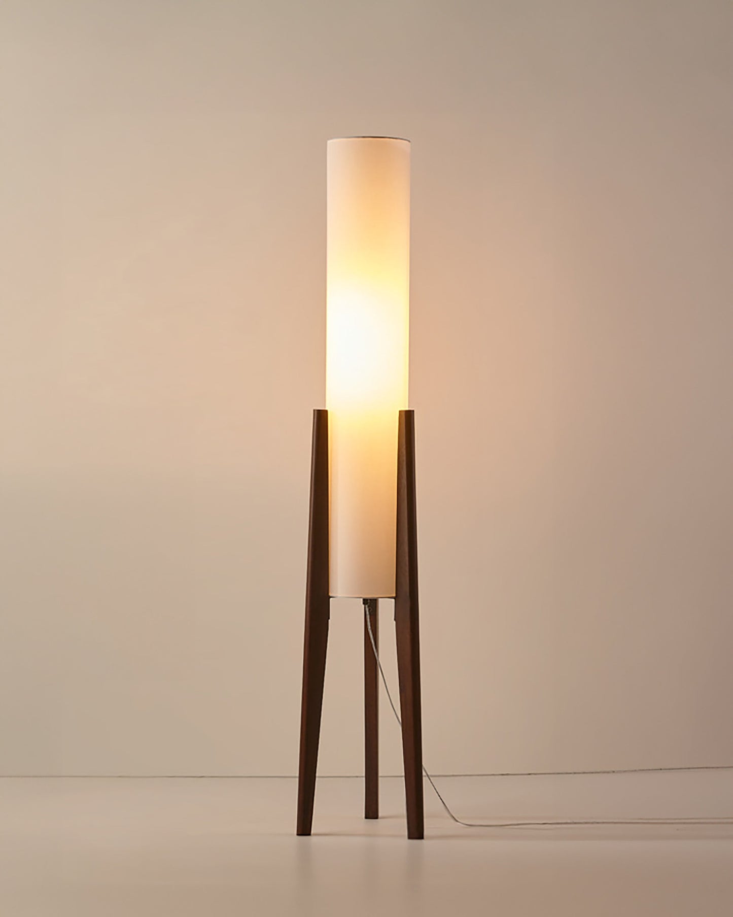 Scandinavian Walnut Floor Lamp – Solid Wood Art Lamp with Dimmable LED NaLani