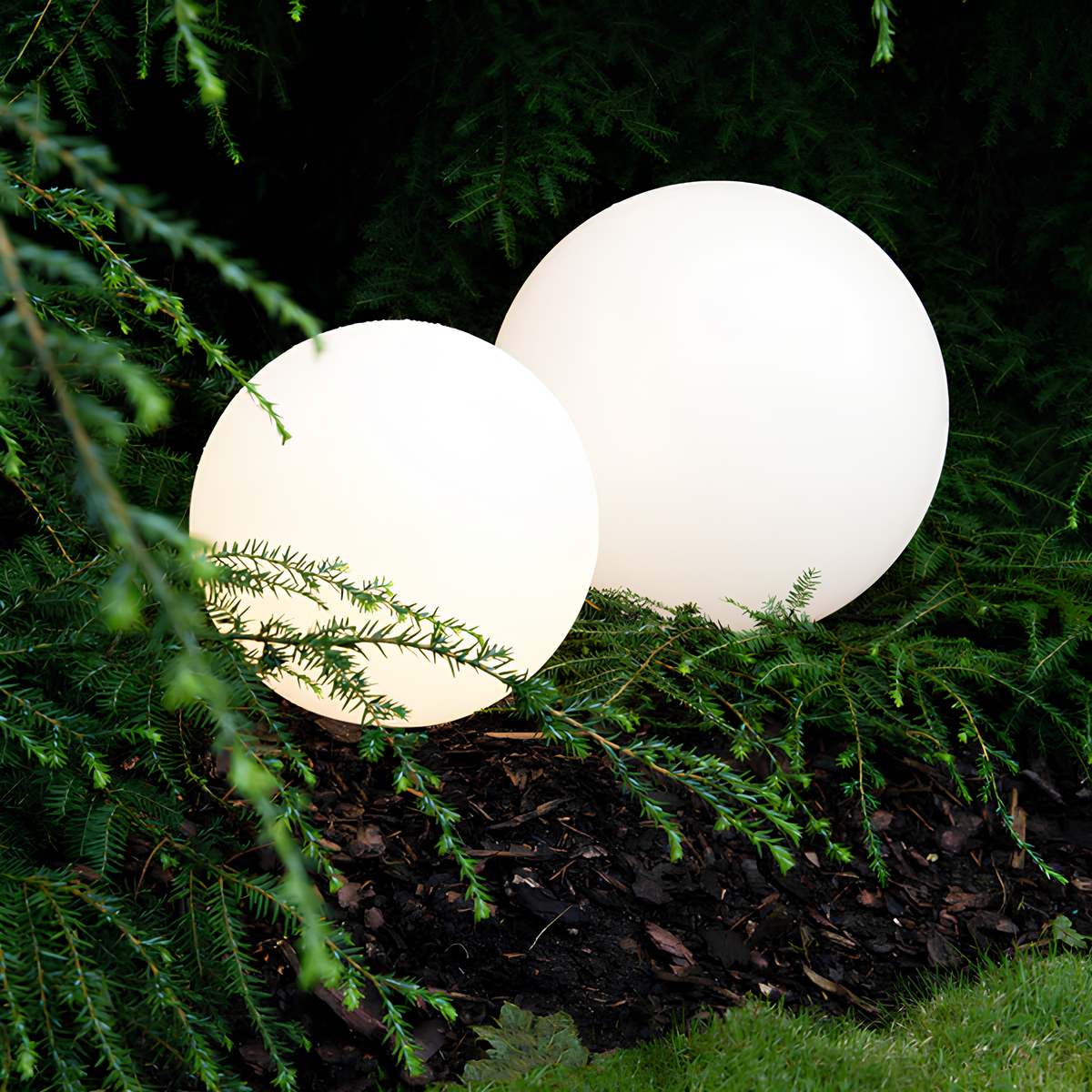 Velvòi | Garden Light with Remote Control and 16 Colors Options NALANI