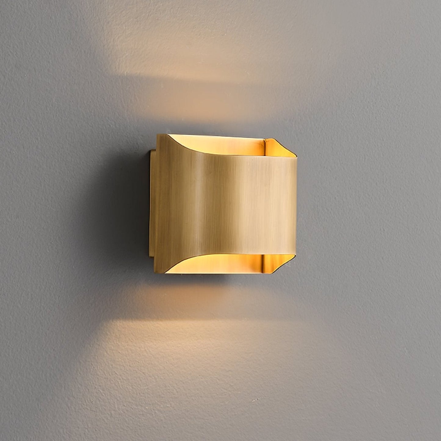 Brass Wall Lamp With Vintage Finish And Oil Coating NALANI