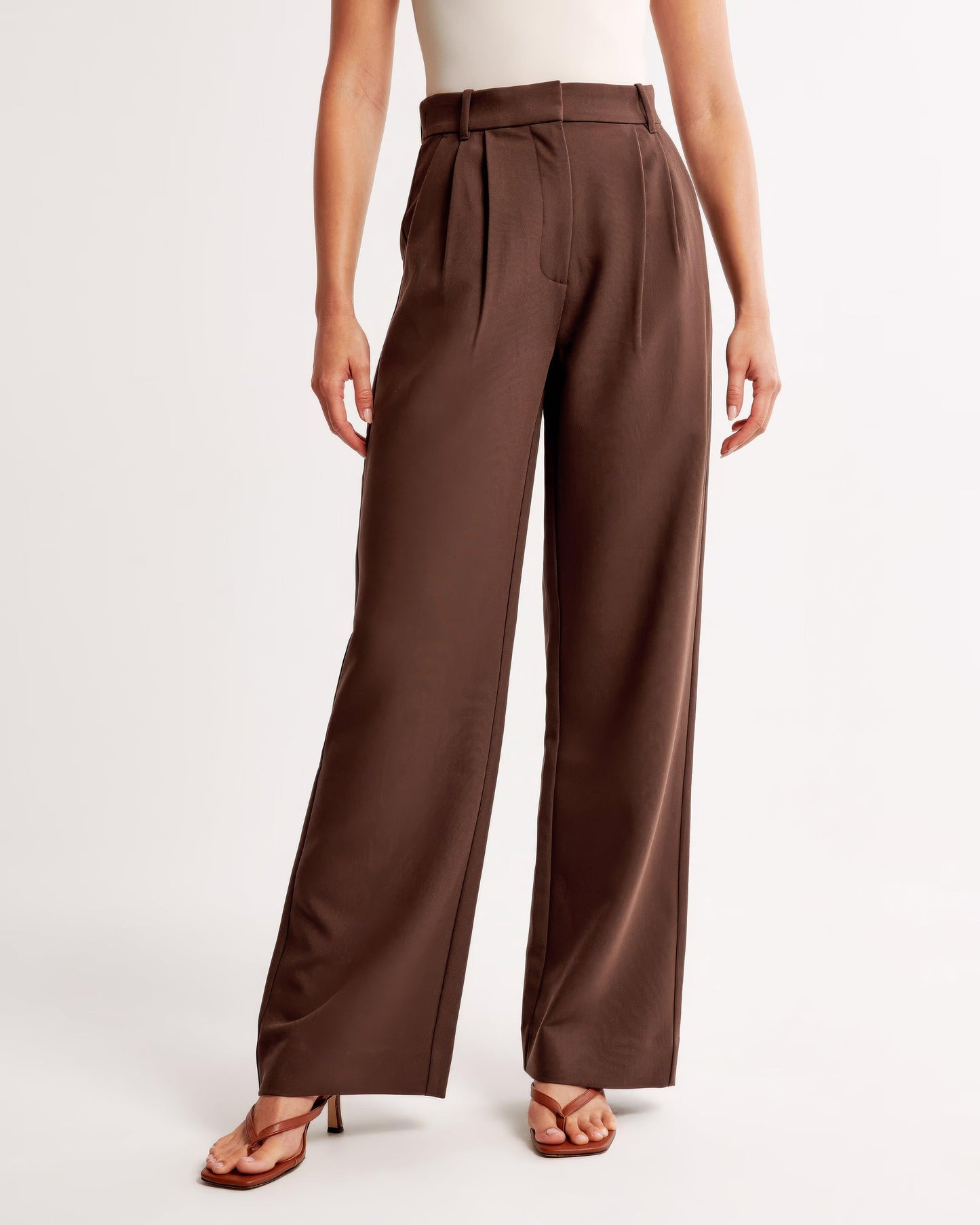 High Waist Pleated Leg Trousers With Tailored Fit For Women