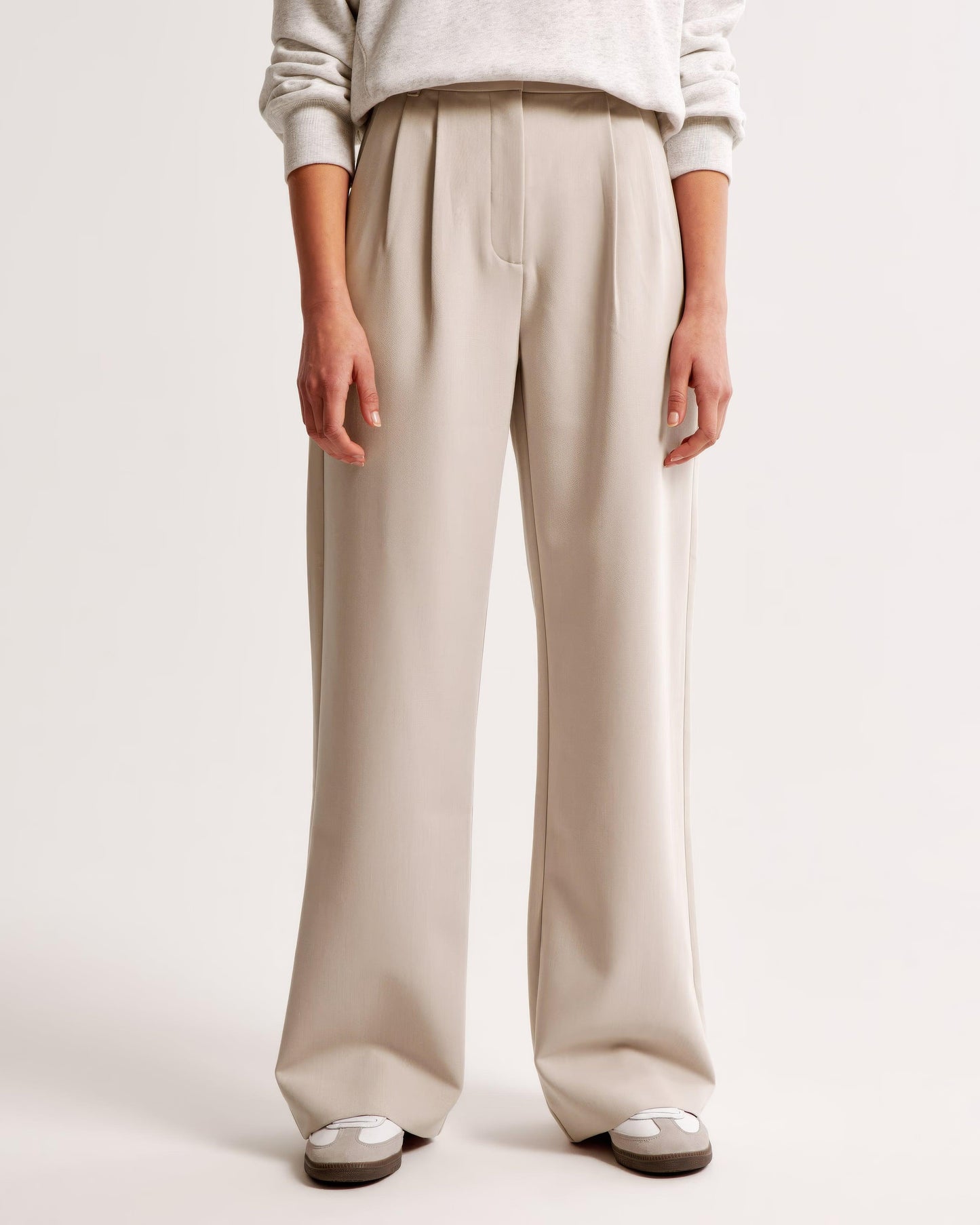 High Waist Pleated Leg Trousers With Tailored Fit For Women