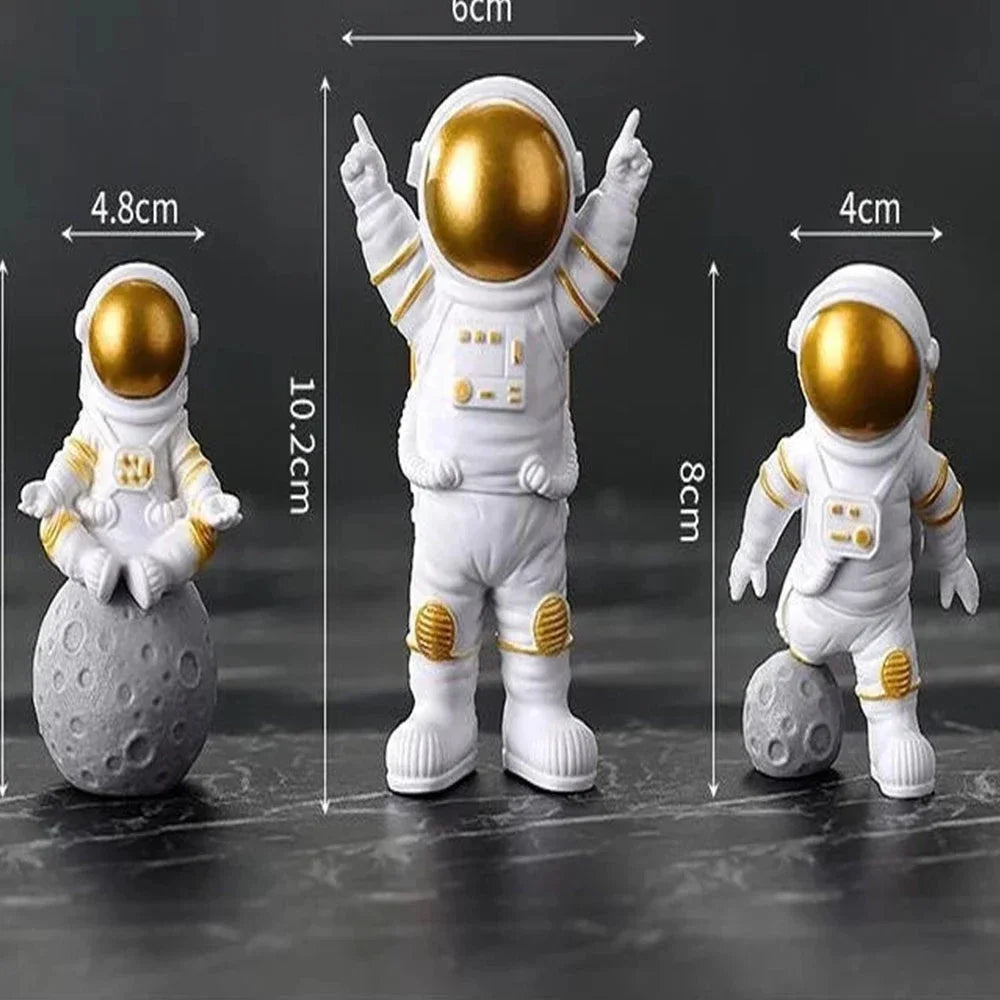 4 Piece Astronaut Figure Statue Figurine Educational Toy Home Decor NaLani