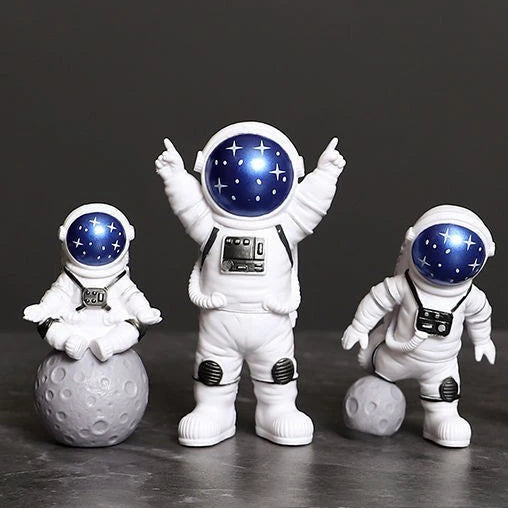 4 Piece Astronaut Figure Statue Figurine Educational Toy Home Decor Stella Blue 3pcs NaLani