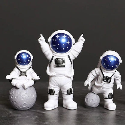 4 Piece Astronaut Figure Statue Figurine Educational Toy Home Decor Stella Blue 3pcs NaLani