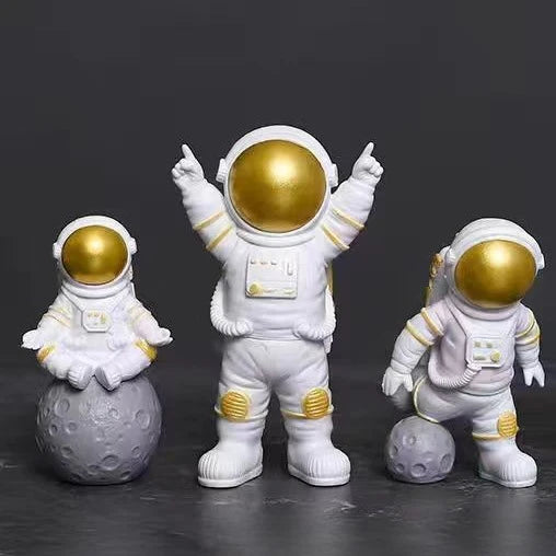 4 Piece Astronaut Figure Statue Figurine Educational Toy Home Decor Orion Gold 3pcs NaLani