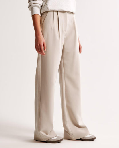 High Waist Pleated Leg Trousers With Tailored Fit For Women