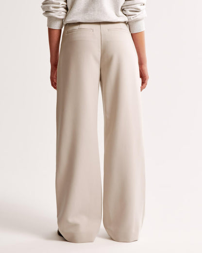 High Waist Pleated Leg Trousers With Tailored Fit For Women