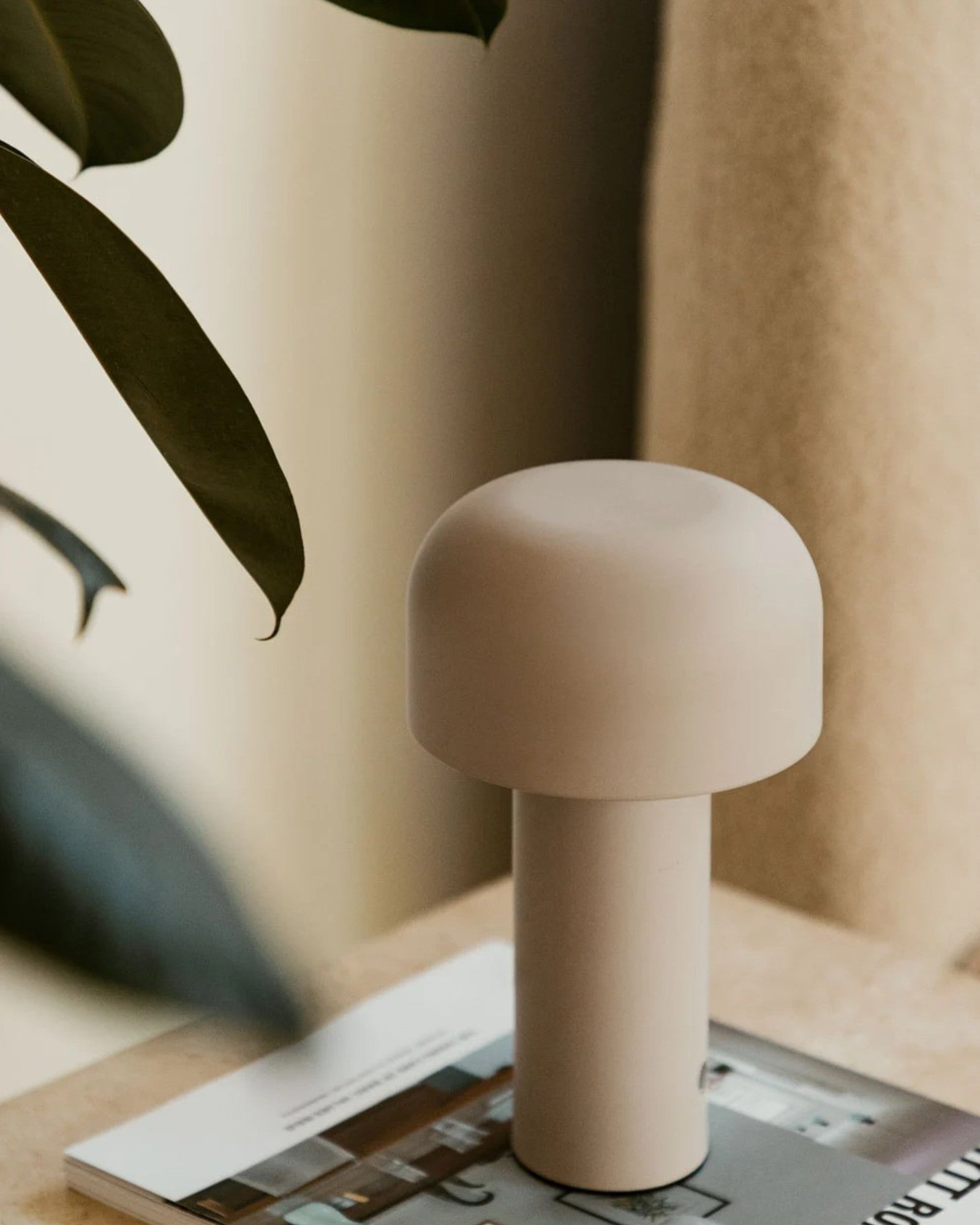 Eclipto | Cordless LED table lamp - Modern design 21 cm NALANI