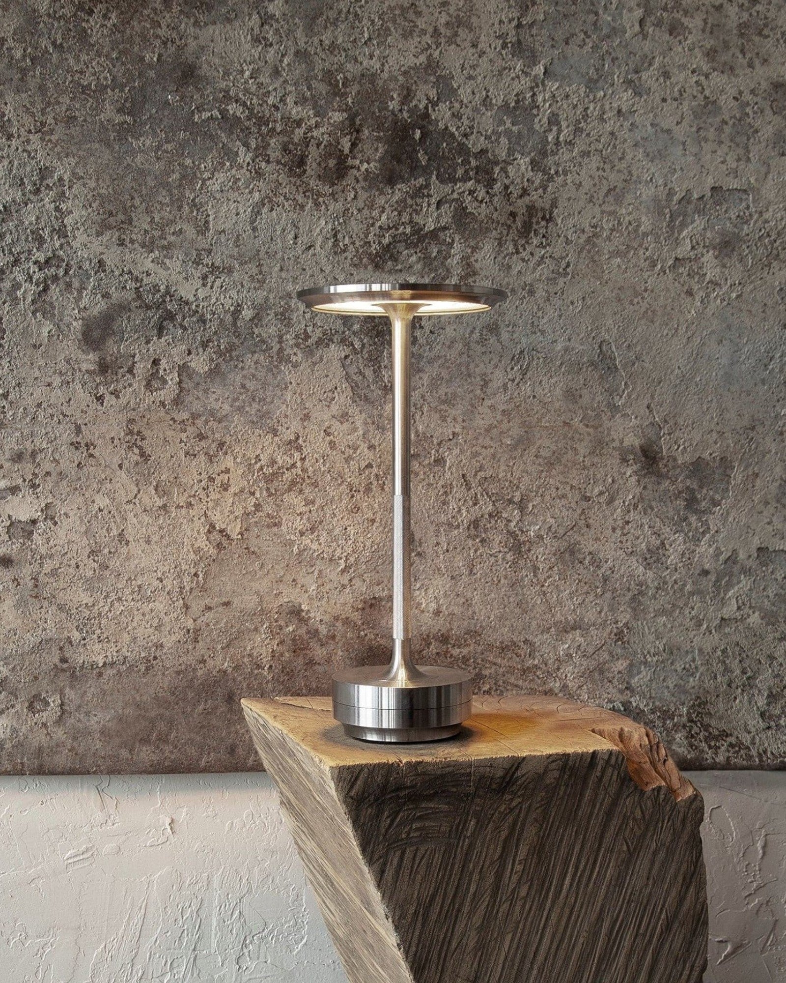 Cordless NordicLight table lamp | Dimmable and USB rechargeable NALANI