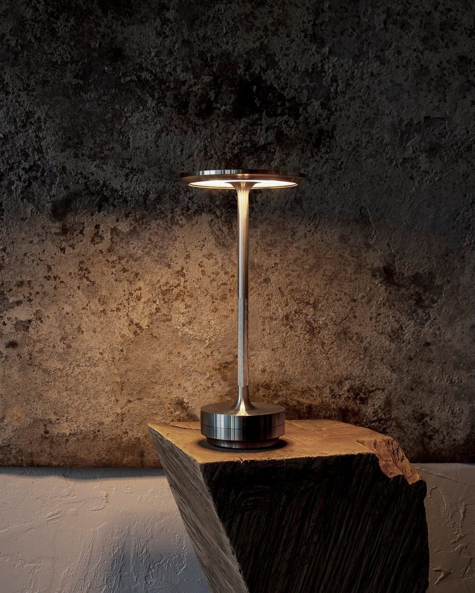 Cordless NordicLight table lamp | Dimmable and USB rechargeable NALANI