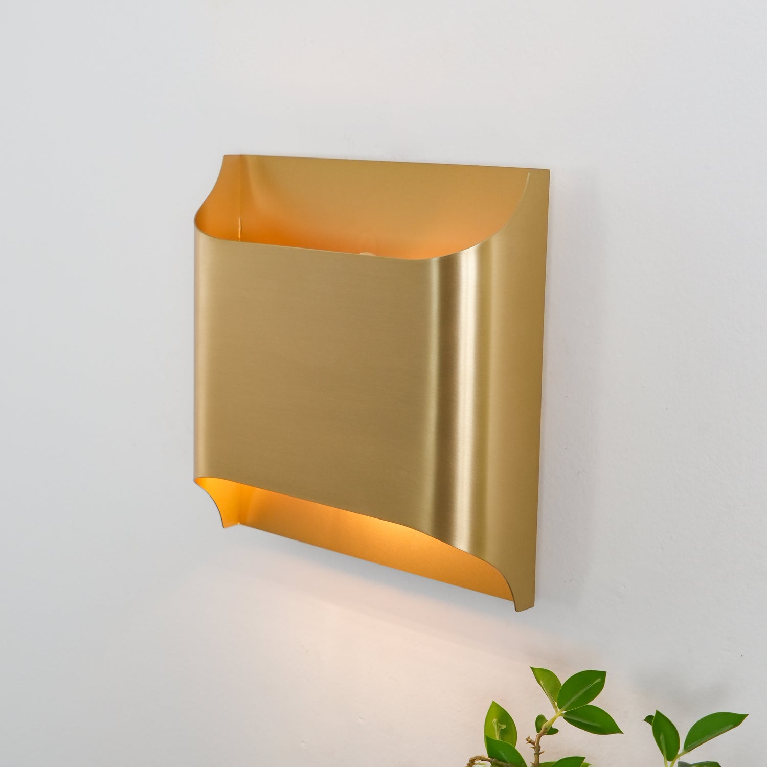 Brass Wall Lamp With Vintage Finish And Oil Coating NALANI