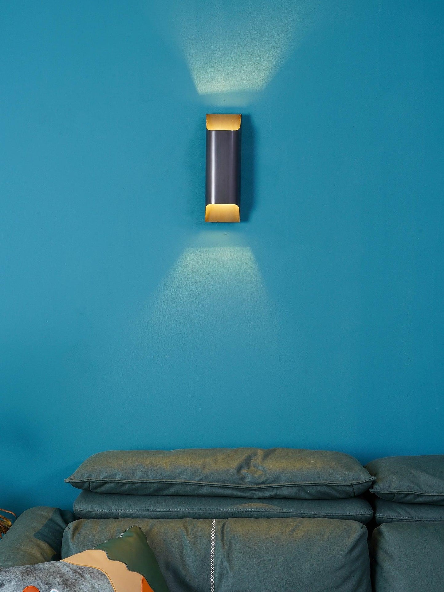 Brass Wall Lamp With Vintage Finish And Oil Coating NALANI