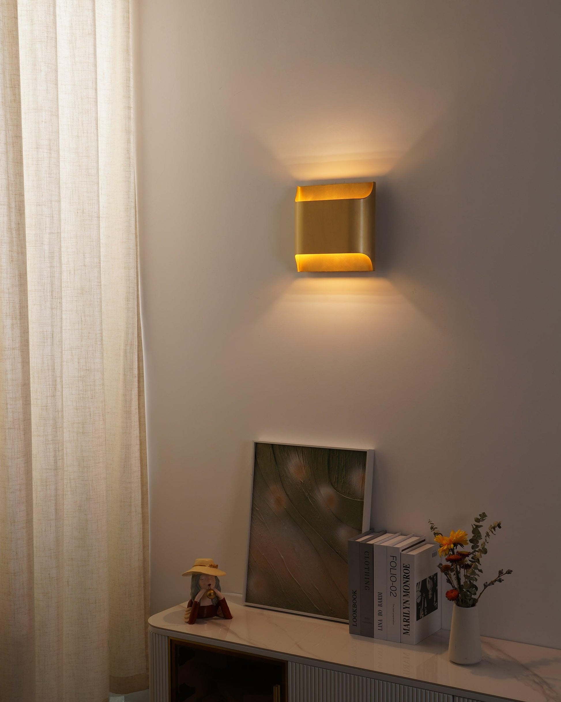 Brass Wall Lamp With Vintage Finish And Oil Coating NALANI