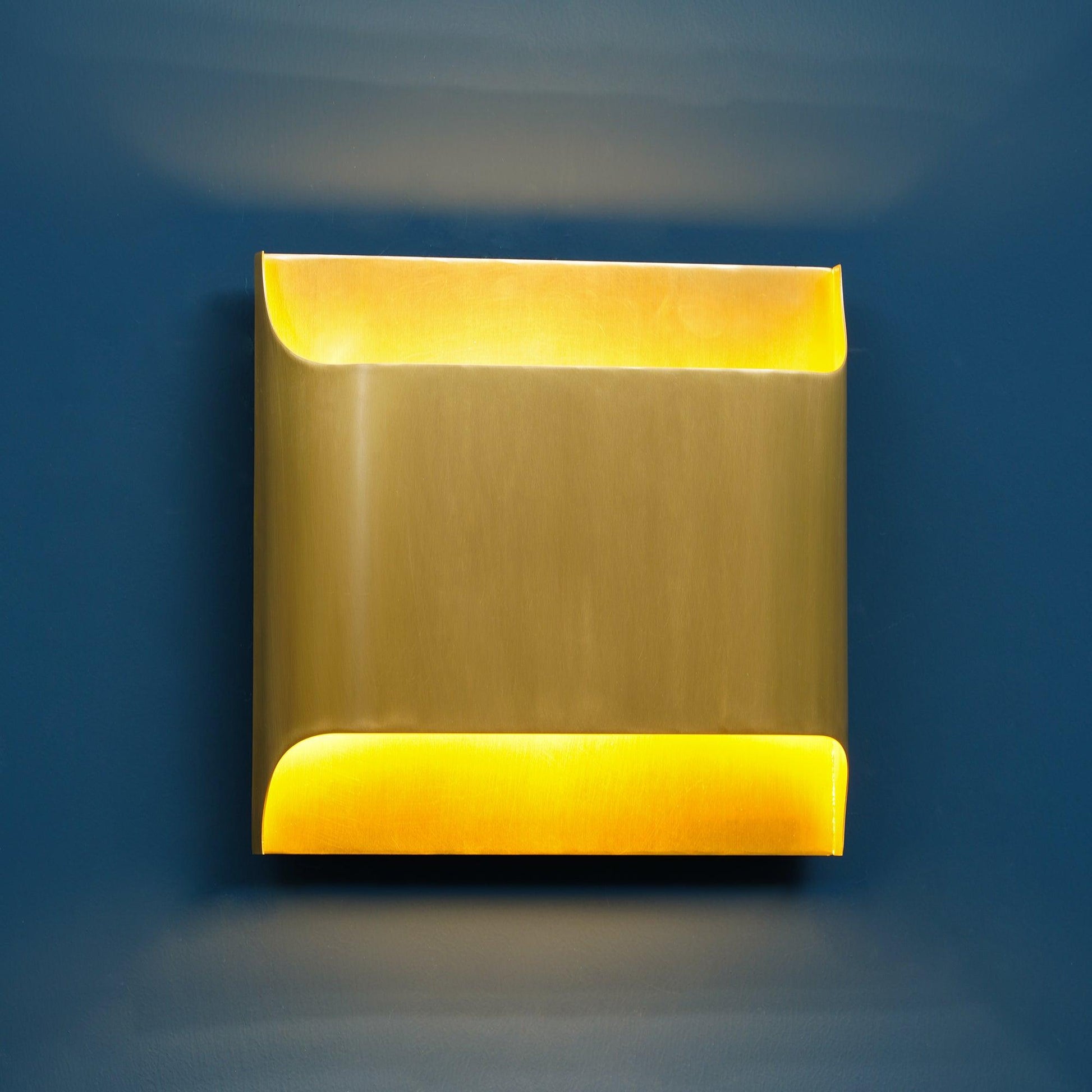 Brass Wall Lamp With Vintage Finish And Oil Coating NALANI
