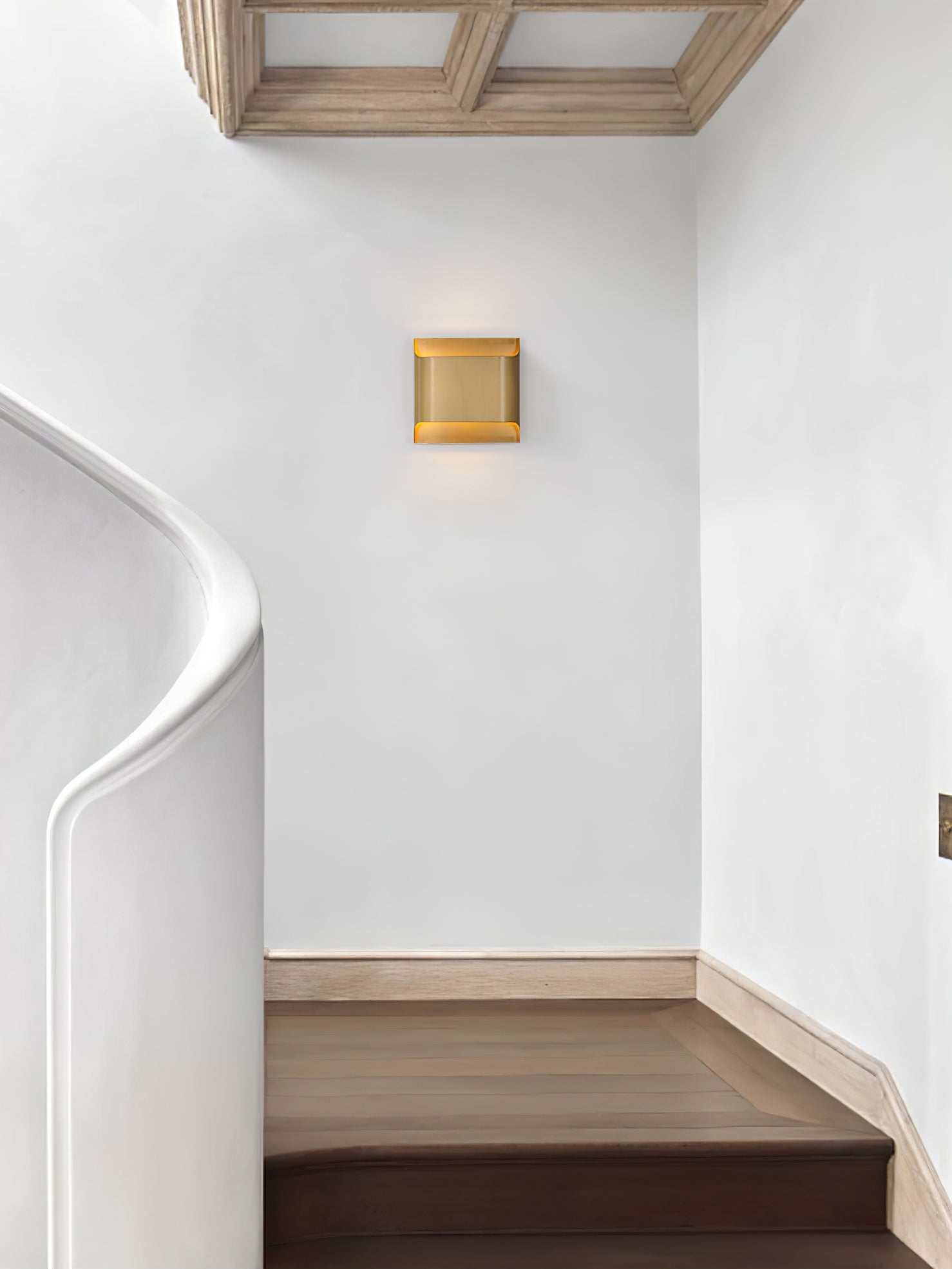 Brass Wall Lamp With Vintage Finish And Oil Coating NALANI