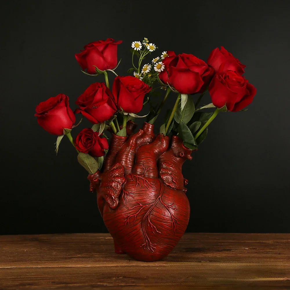 Anatomical Heart Shaped Vase for Fresh or Dried Flowers NALANI