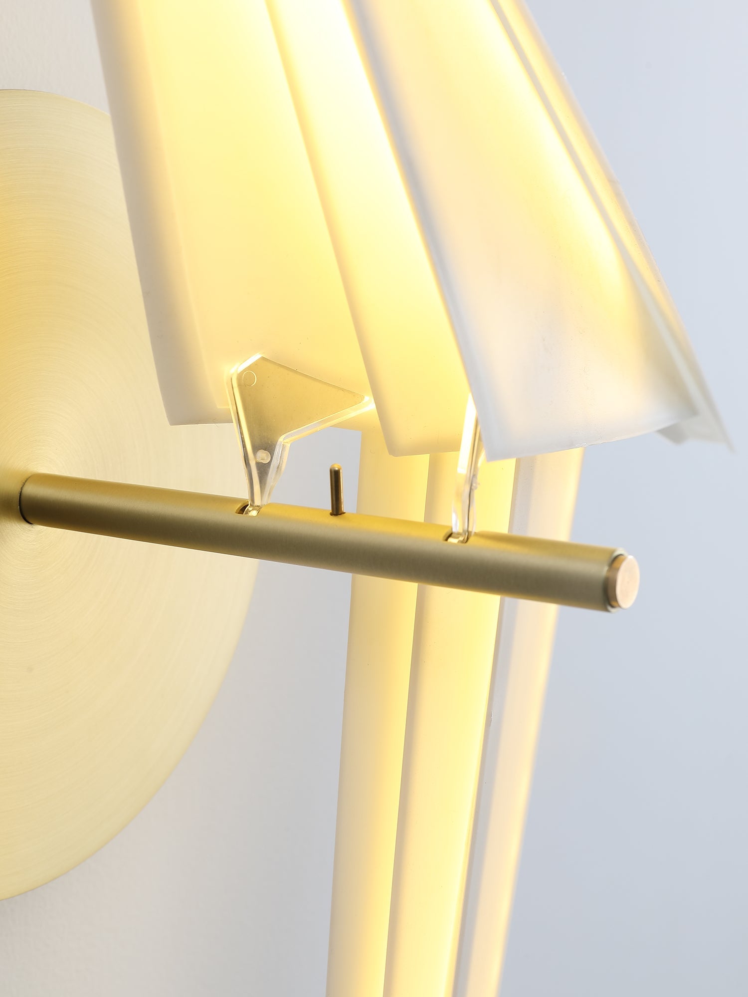 Bird Design Wall Lamp With Touch Swing For Ambient Lighting NALANI