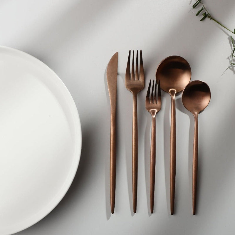 Elegant Golden Minimalist Cutlery Set For Modern Dining NALANI