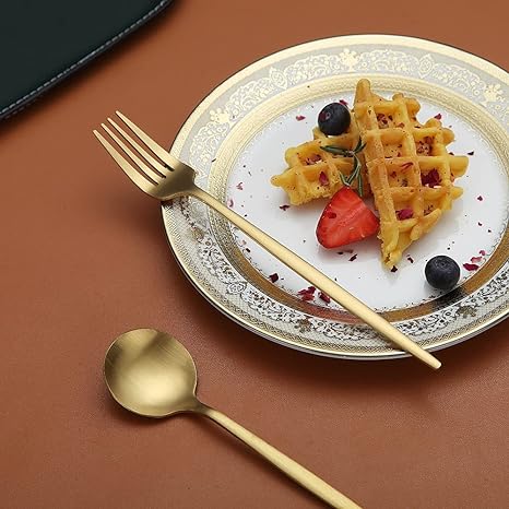 Elegant Golden Minimalist Cutlery Set For Modern Dining NALANI