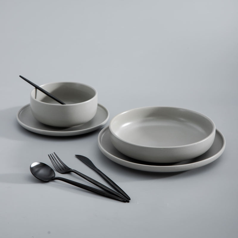 Elegant Golden Minimalist Cutlery Set For Modern Dining NALANI