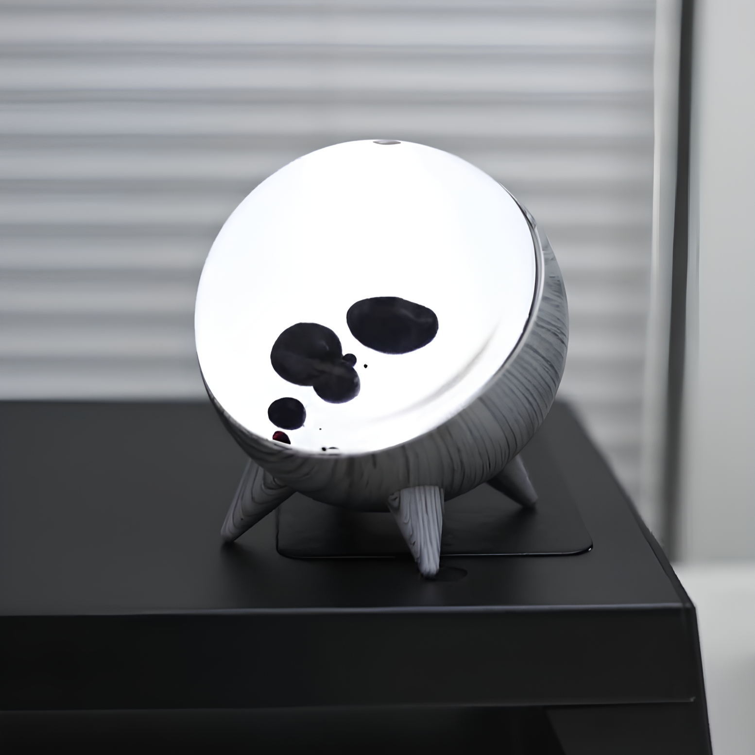 Ferrofluid Sound Reactive Display With Captivating Visual Effects NaLani